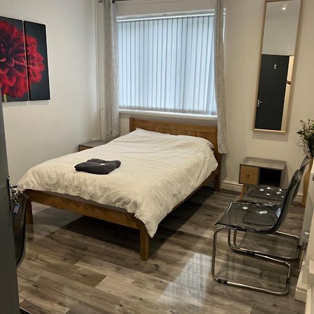 Zams Rooms Stoke-on-Trent Екстериор снимка
