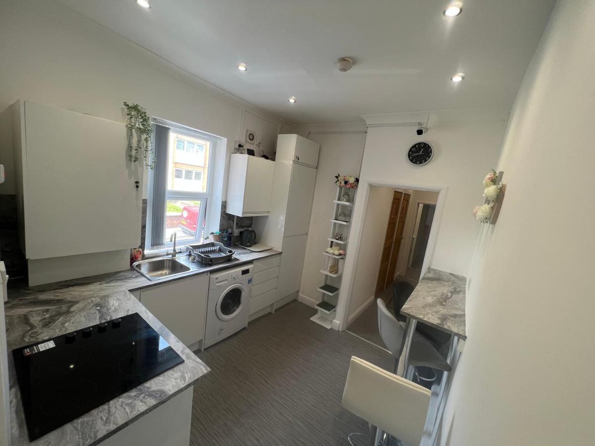 Zams Rooms Stoke-on-Trent Екстериор снимка