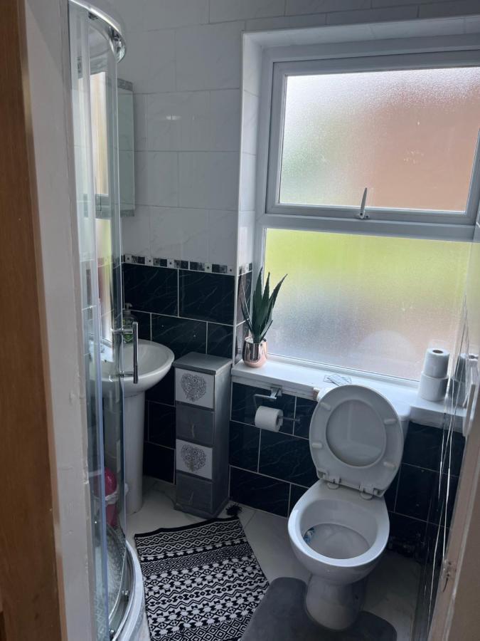 Zams Rooms Stoke-on-Trent Екстериор снимка