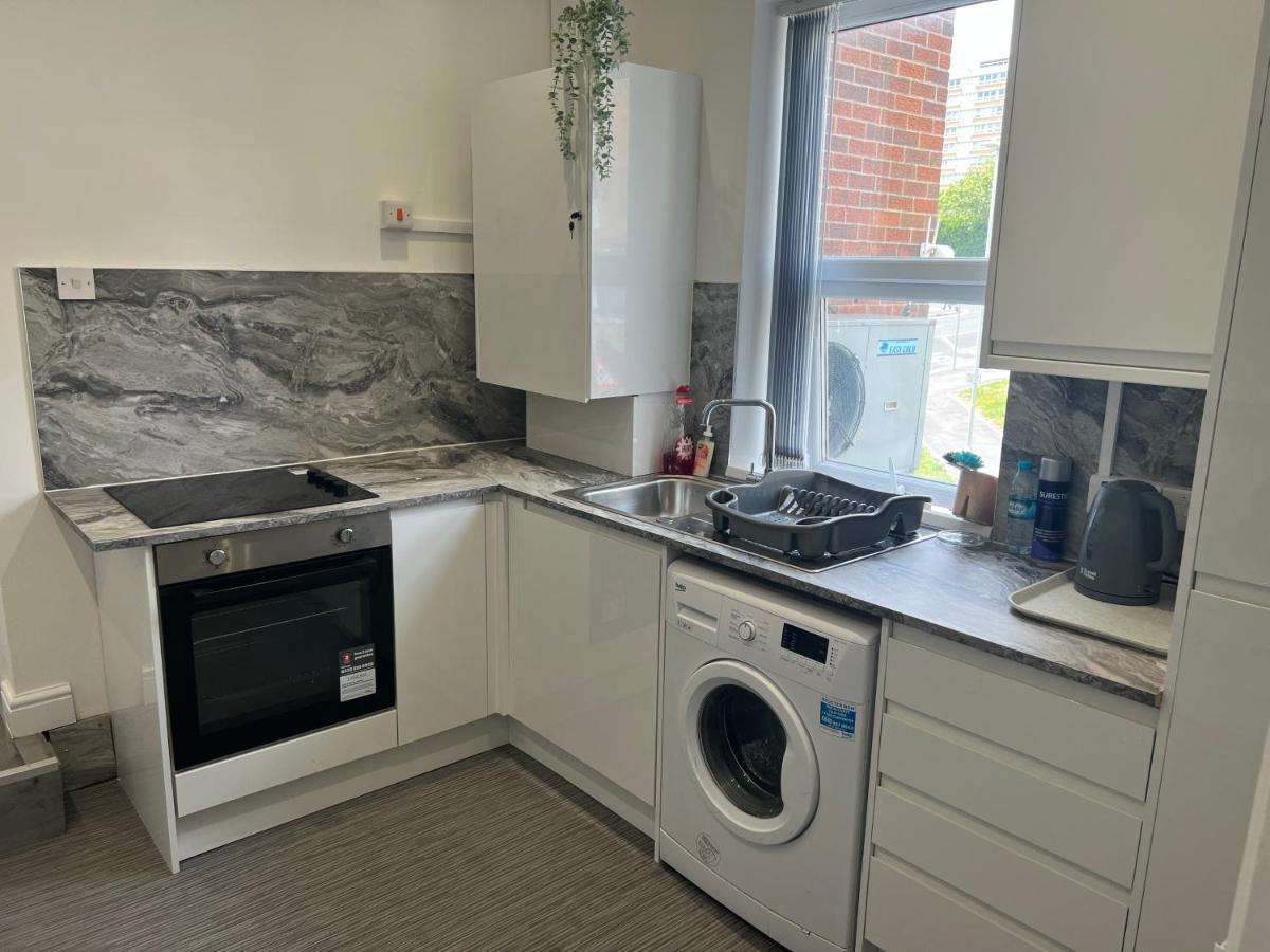 Zams Rooms Stoke-on-Trent Екстериор снимка