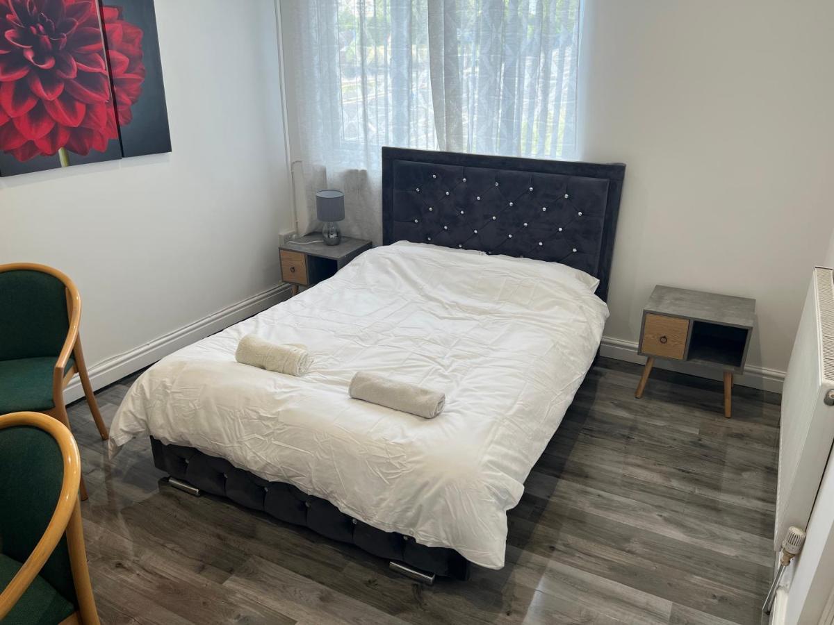 Zams Rooms Stoke-on-Trent Екстериор снимка